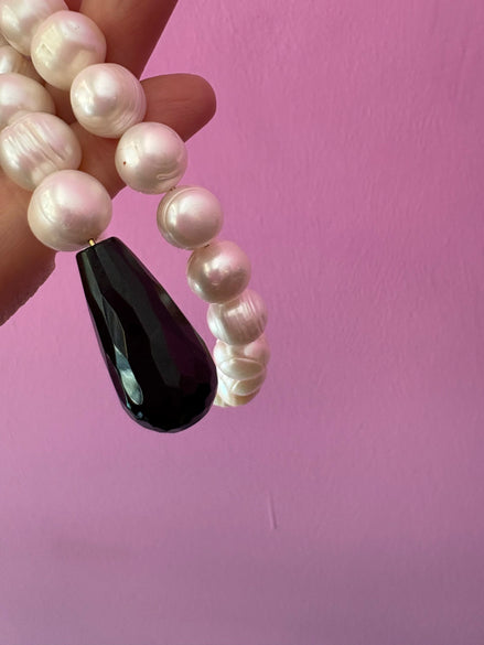 INCANTEVOLE -  Chocker  contrarié perle coltivate  con 2 gocce onice