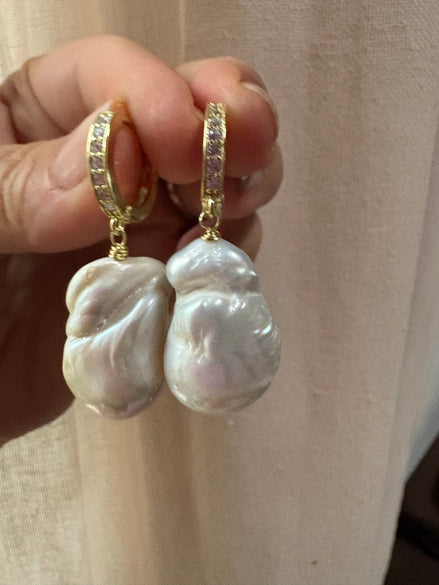 Orecchini  - argento 925 giallo con grandi perle coltivate barocche