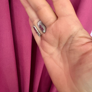 Anello KERALA fascia con filigrana e zirconi
