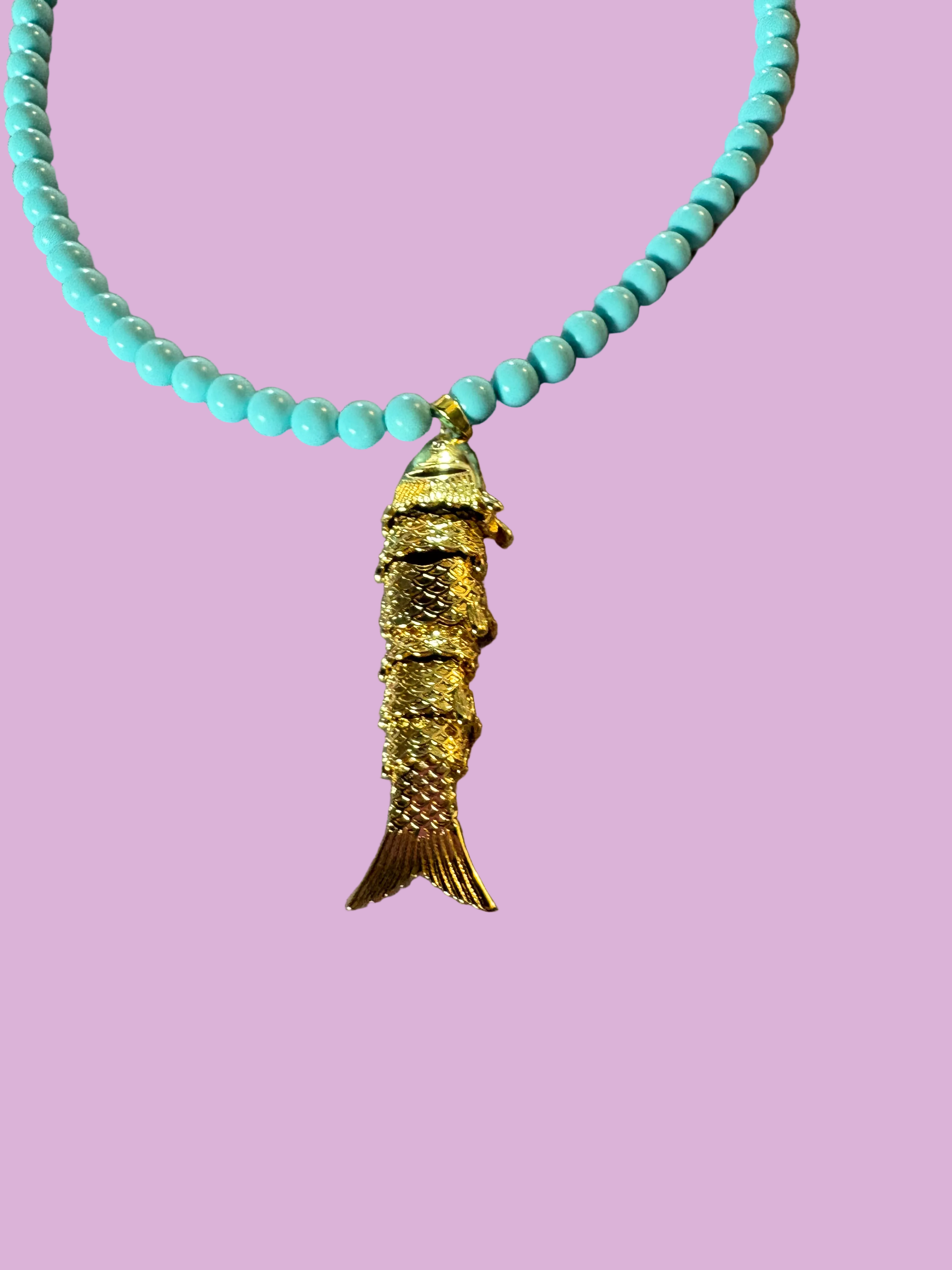 Collana POISSONS - turchese mm 6 - chiusura argento 925 -  pesciolino gold