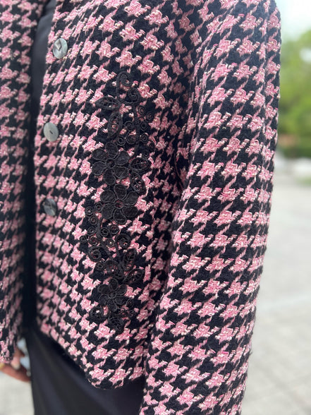 Céline - Jäckchen mit Godets in Rosa-Schwarz-Hahnentritt