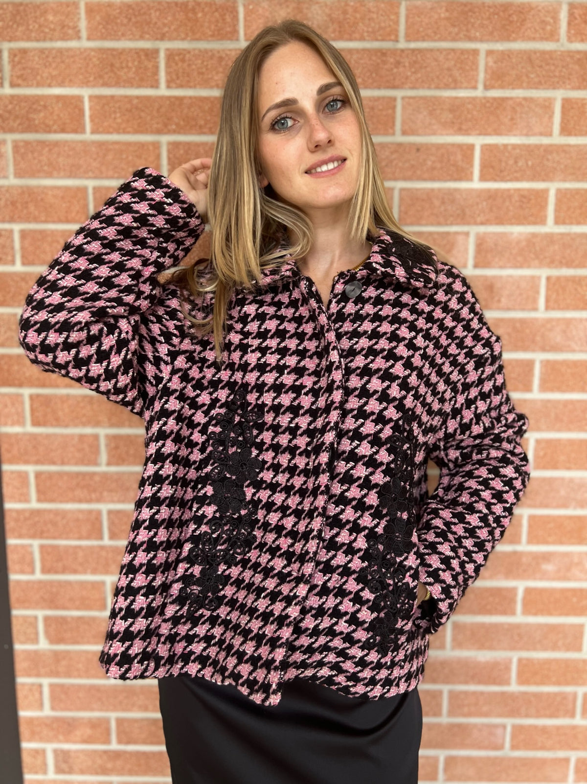 Céline - Jäckchen mit Godets in Rosa-Schwarz-Hahnentritt