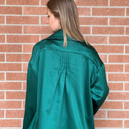 Céline - Giacchino godet in raso verde smeraldo con interno in raso rosa