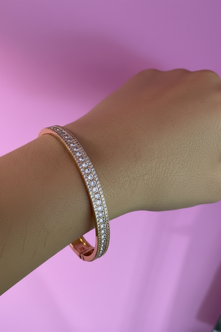 Bracciale Bangle Filo di Luce – Placcato Oro Giallo e Pavé di Zirconi