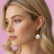 Orecchini  Collezione JAIPUR- perla piatta e zirconi incastonati
