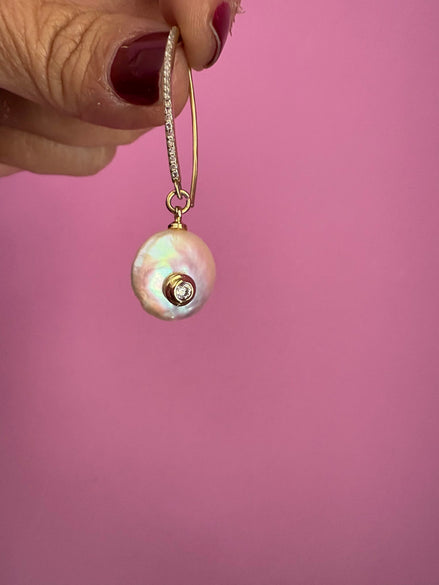 Orecchini  Collezione JAIPUR- perla piatta e zirconi incastonati ago lungo