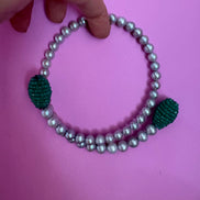 INCANTEVOLE -  Chocker  contrarié perle grey coltivate  con more di agata verde diamond cut