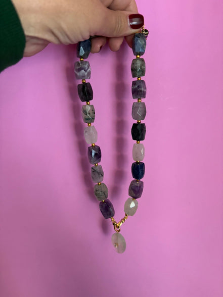 Collana JAIPUR - gemme colorate  e pendente prenite