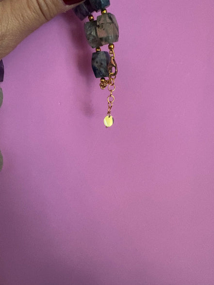 Collana JAIPUR - gemme colorate  e pendente prenite