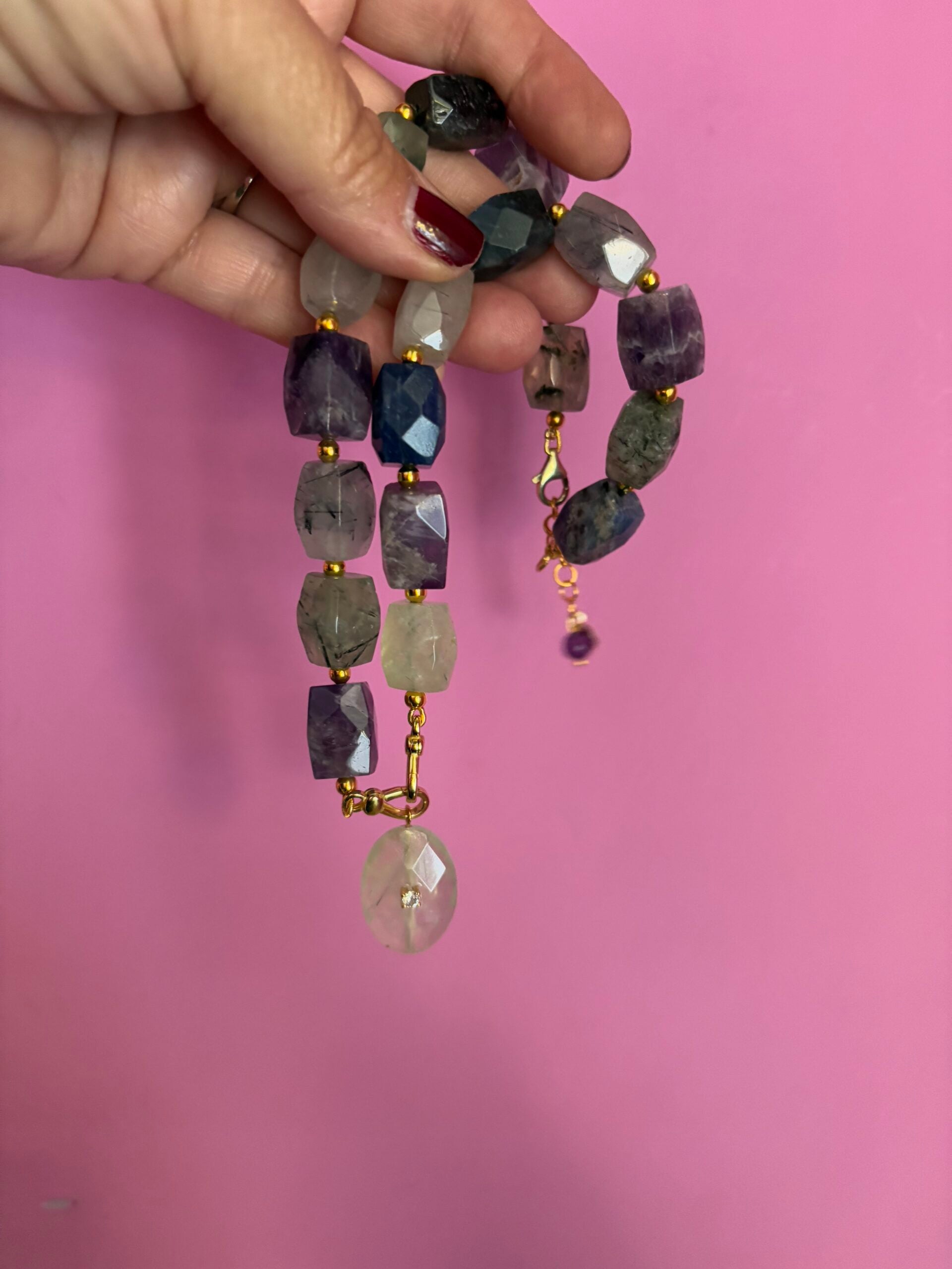 Collana JAIPUR - gemme colorate  e pendente prenite