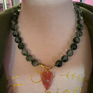 Collana JAIPUR - Quarzo fantasma verde e pendente quarzo fragola cuore