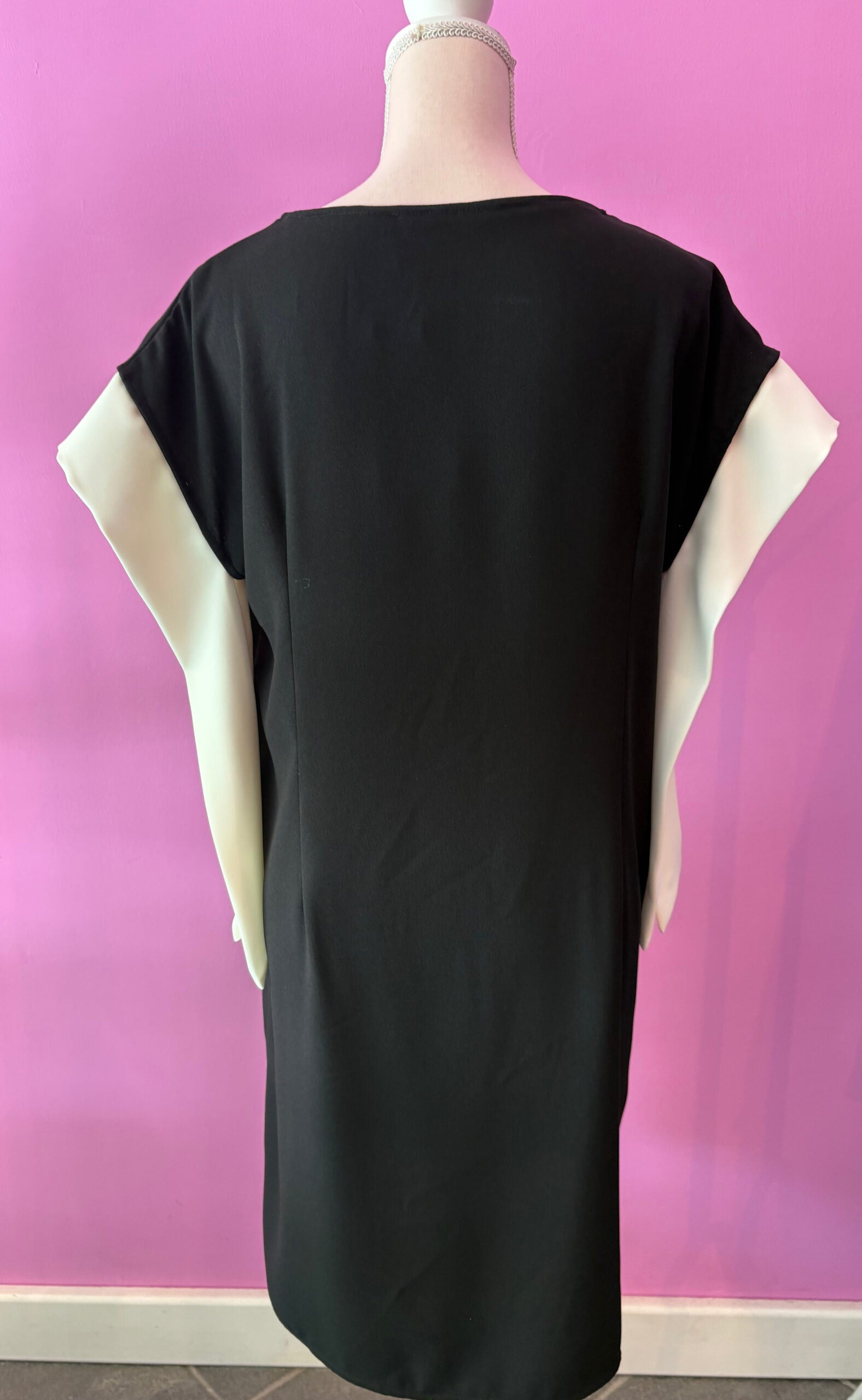IKEBANA - Abito crepe nero con maniche nastro avorio