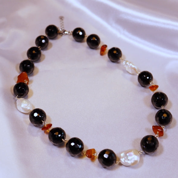 Collana di onice con perle e ambra