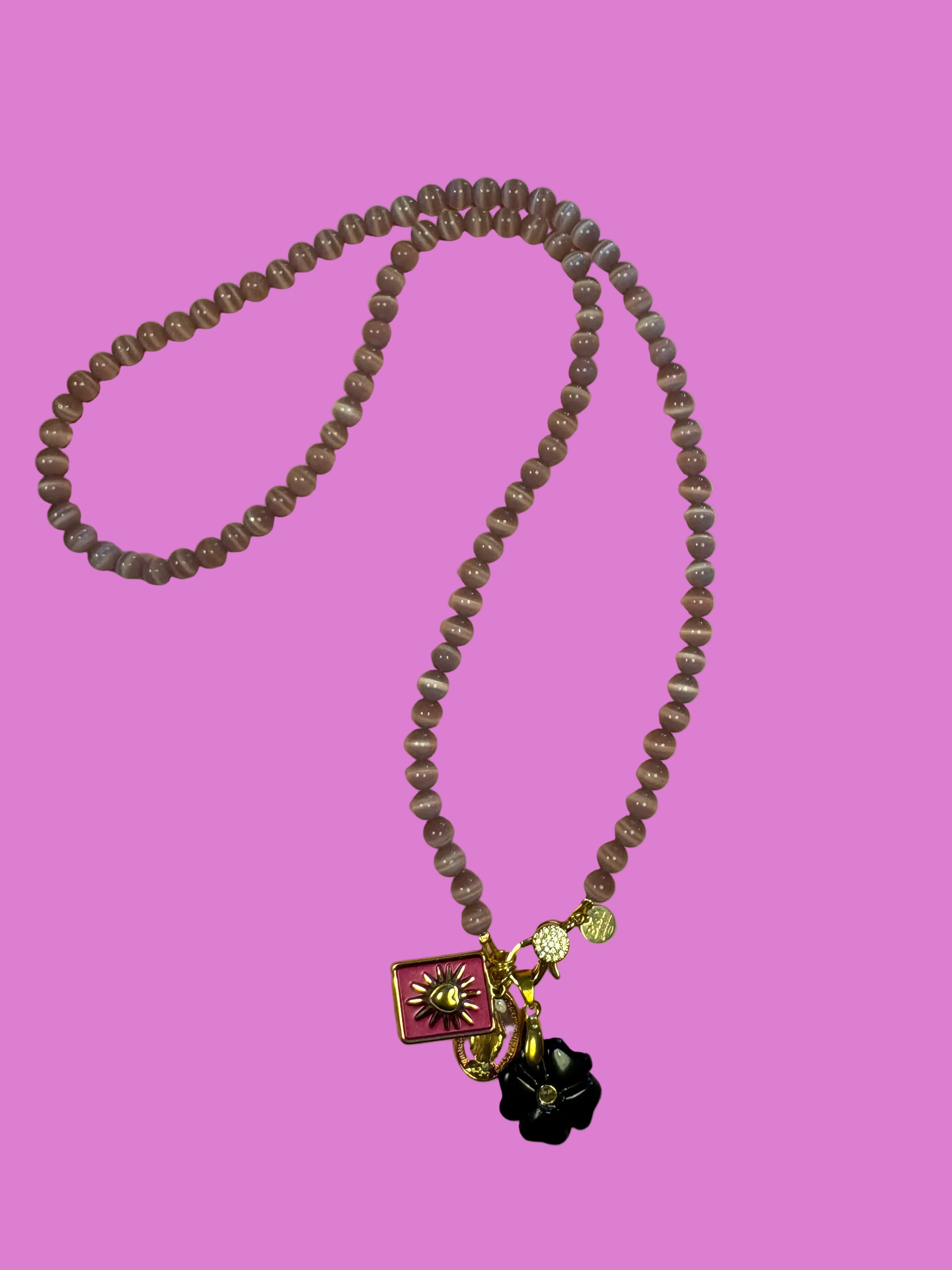 Collana TALISMANI - occhi di gatto mauve   mm 6 - chiusura gioiello - cm 60 - charms