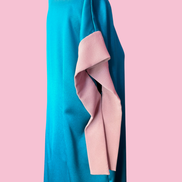 IKEBANA - Abito raso turchese con maniche nastro rosa crepe