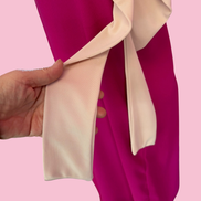 IKEBANA - Abito crepe fucsia con maniche nastro rosa chiaro