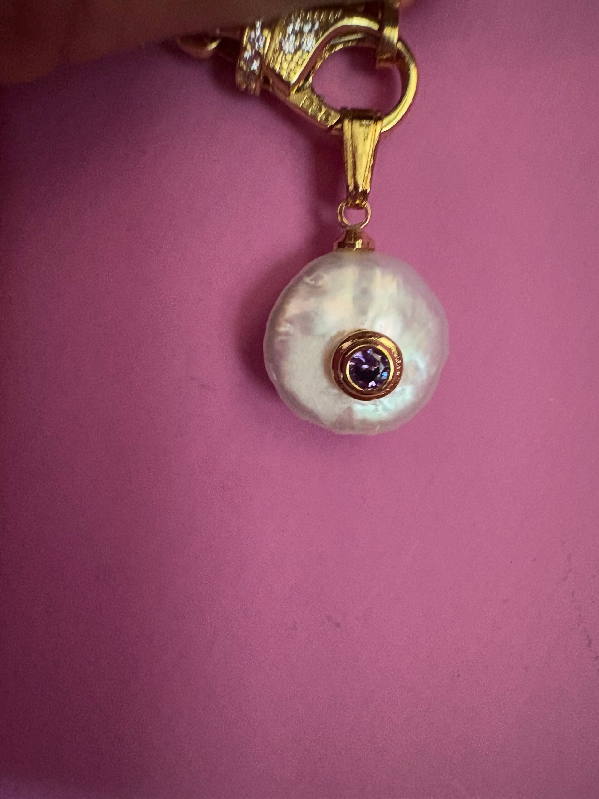 Collana JAIPUR - Perle bianche barocche con pendente perla piatta