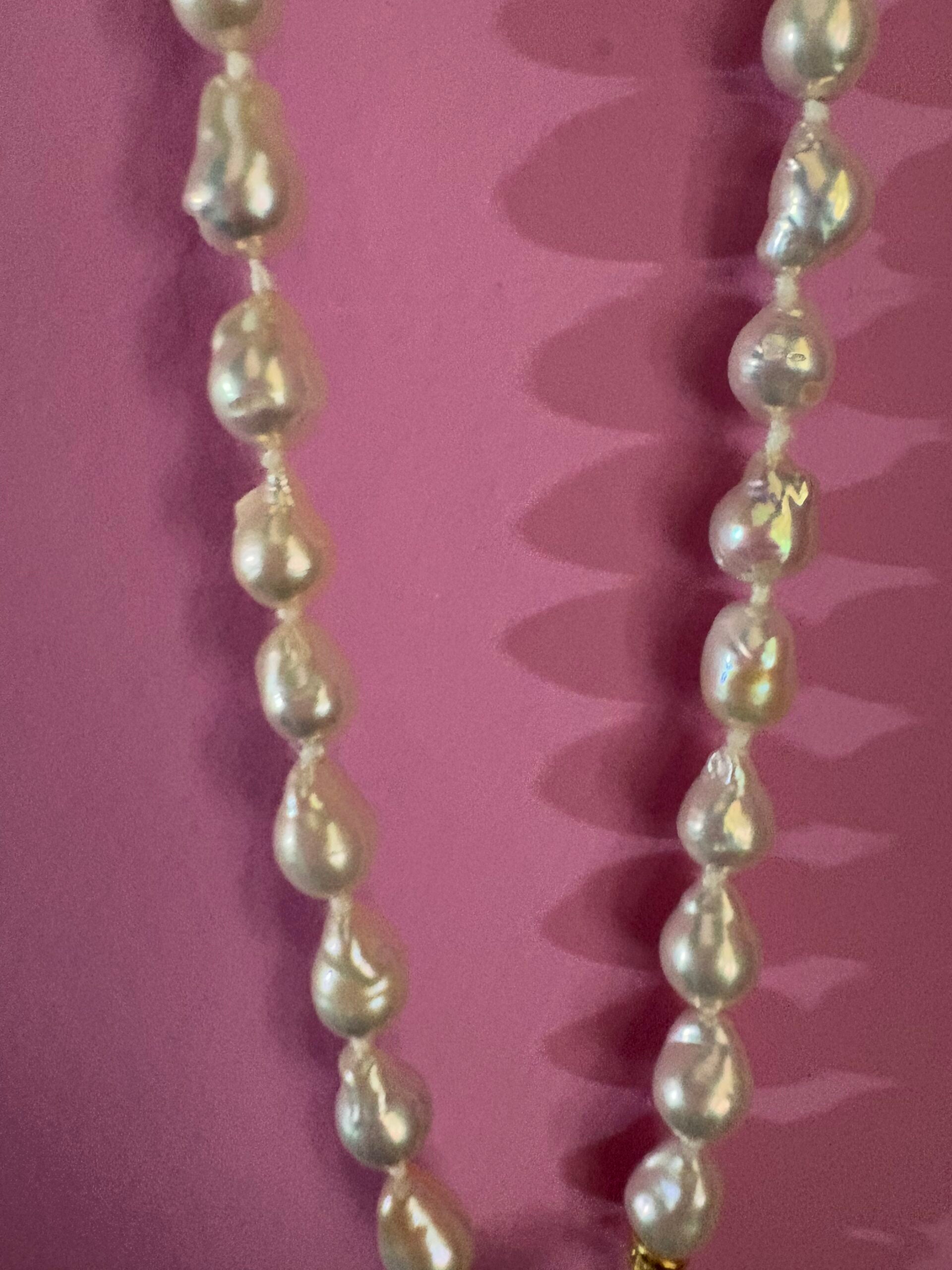 Collana JAIPUR - Perle bianche barocche con pendente perla piatta
