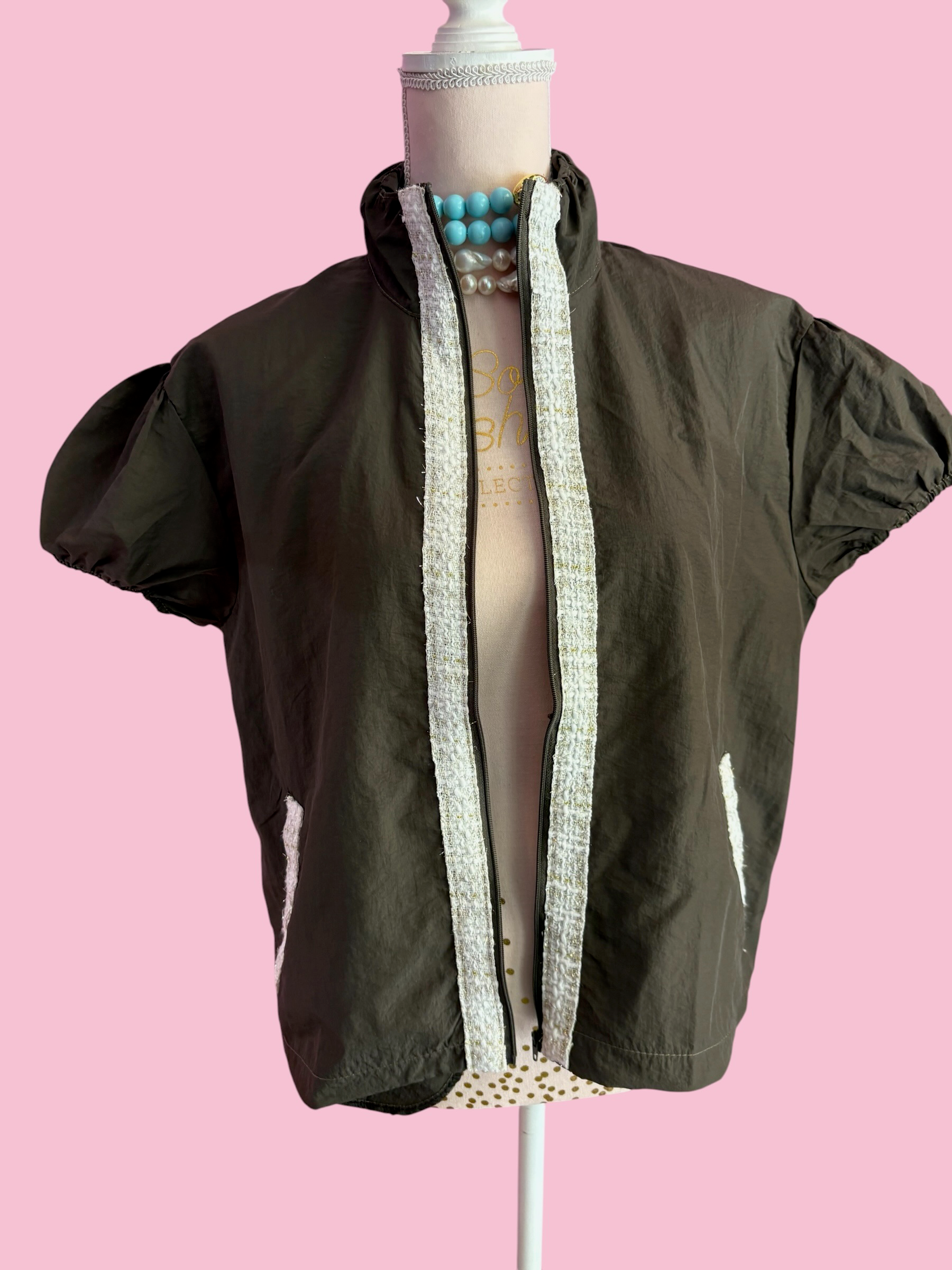 Chanellina jacket - giacchina camicia verde antivento con passamaneria