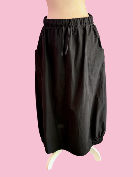 Gonna lunga CHANELLINA in lino nero con passamaneria