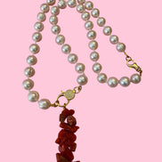 Collezione Mediterranea - Collana perle coltivate con charm corallo rosso naturale