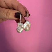 Orecchini argento 925 rodio con perle grandissime barocche