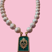 Collana MADEMOISELLE  perle coltivate mm 10 con charm verde