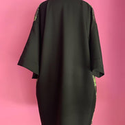Mishima - Kimono (foderato in raso) in foulé 100% lana con pannello di paillettes floreali sul davanti