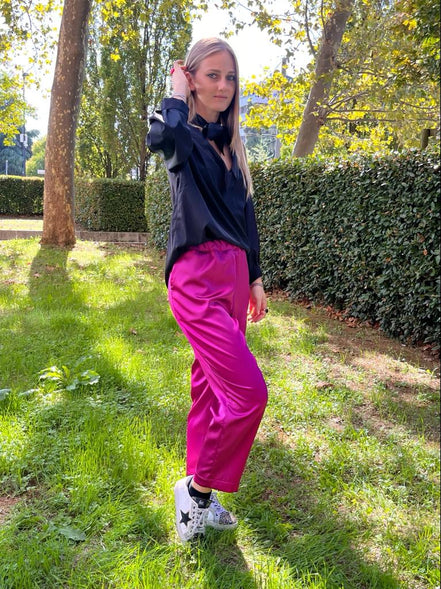William Shakespeare - Pantaloni con tasche in raso fucsia con tasche ed elastico in vita