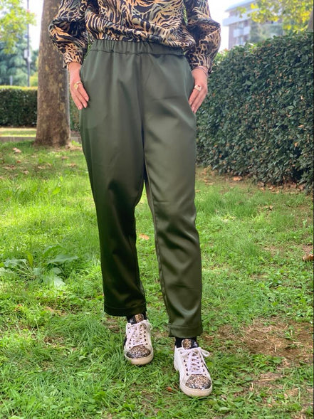 William Shakespeare - Pantaloni con tasche in raso verde con tasche ed elastico in vita