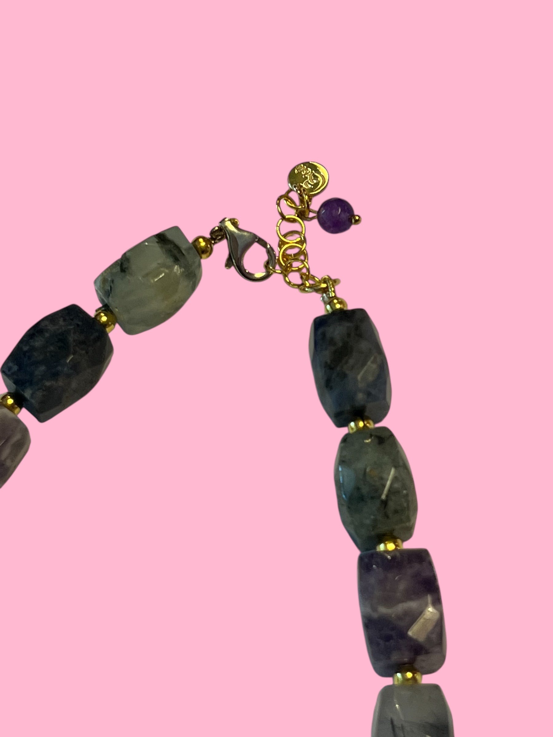 Collana JAIPUR - gemme colorate  e pendente prenite