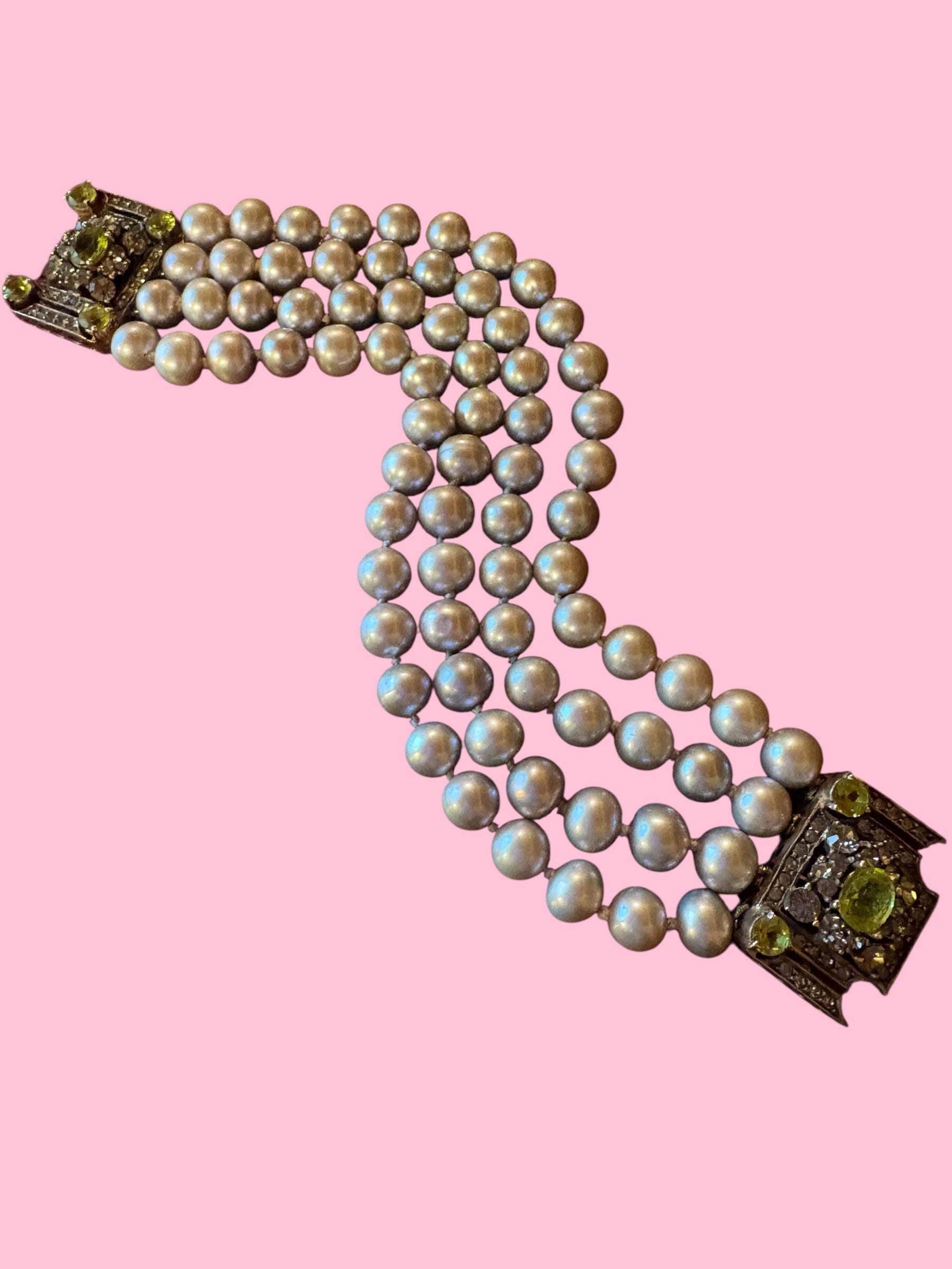 Bracciale DECO - 4 fili perle grey con chiusura gioiello argento 925 peridoto zirconi