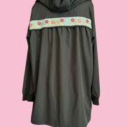 Flower Parka  : giacca lunga con passamaneria Couture