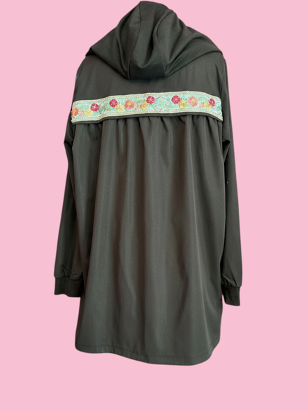Flower Parka  : giacca lunga con passamaneria Couture