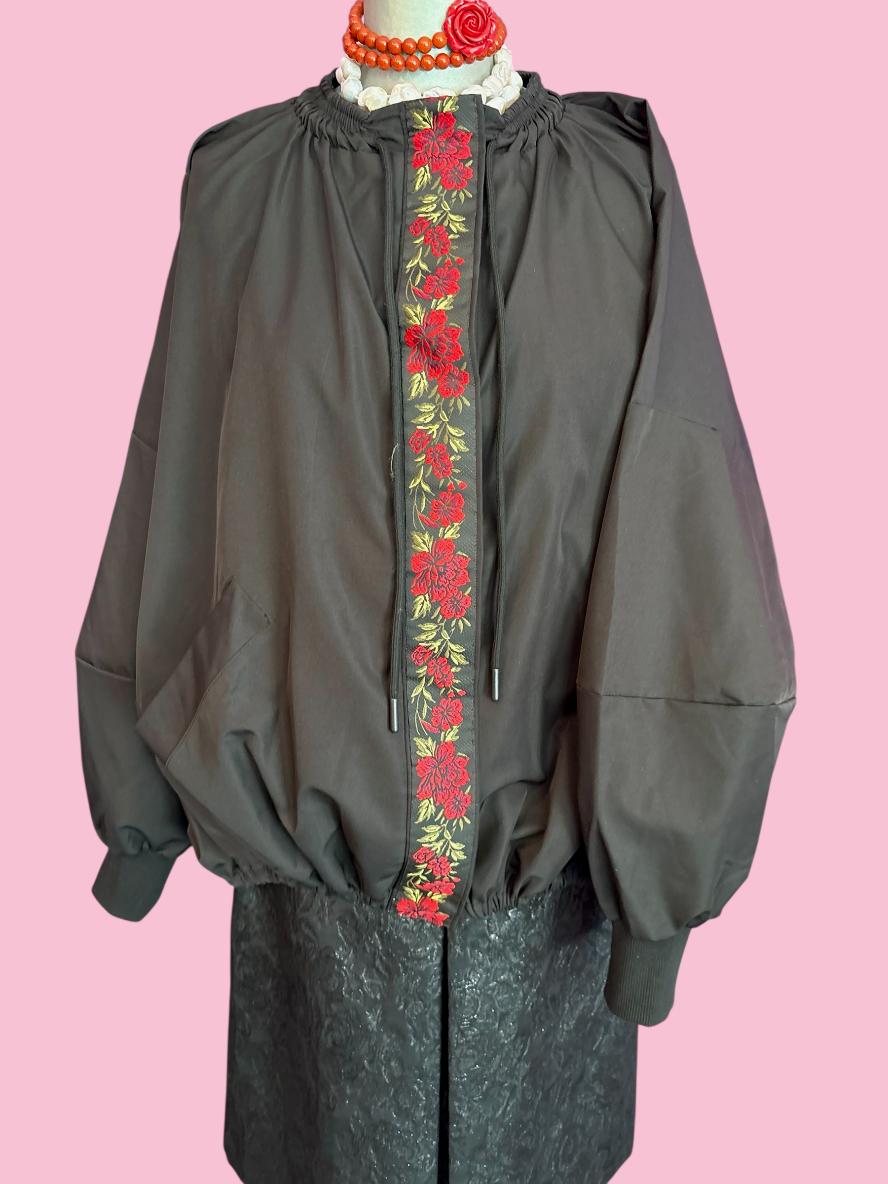 Rose Bomber  : bomber a palloncino con passamaneria Couture