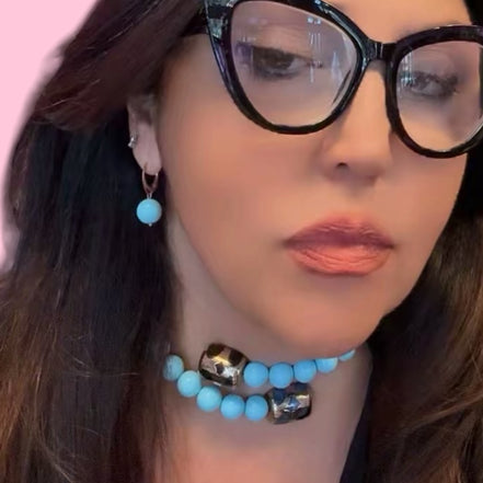 INCANTEVOLE -  OCEANO Chocker flessibile turchese contrarié con terminali lapislazzuli