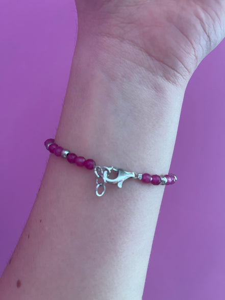 NODINI - Bracciale con giada fucsia e chiavi