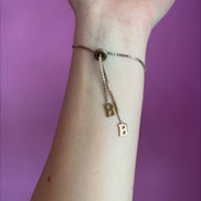Bracciale con iniziale B
