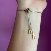 Bracciale con iniziale B