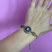 Bracciale con iniziale F