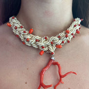 Choker Couture Intreccio – Corallo Rosso e Seta Écru