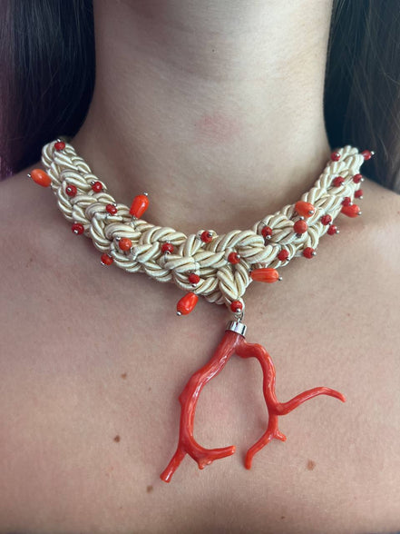 Choker Couture Intreccio – Corallo Rosso e Seta Écru
