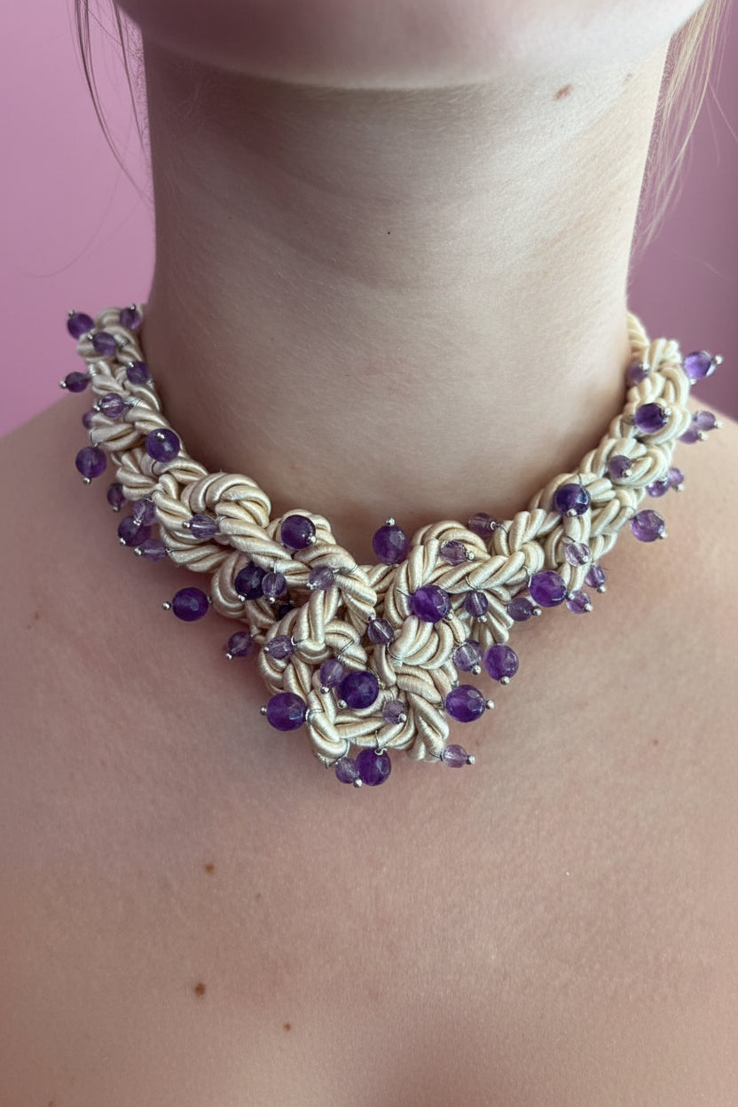Choker Couture Collezione Intreccio in Seta Écru, Ametista, Argento 925 e Murrina
