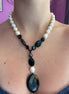 Collier perle coltivate barocche e onice nero con pendente