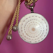 Collezione Intreccio - cordone di seta con pendente conchiglia