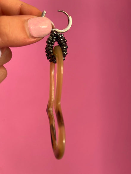 Orecchini con corno a forma di cuore e ematite