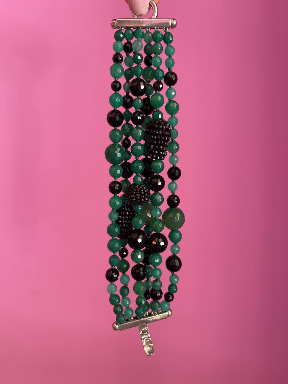 Bracciale multifili - 6 file - agata verde brasiliana, spinello nero precius cut e onice