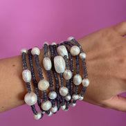 MAGNIFICO Bracciale multifili - 10 file - iolite e perle coltivate bianche