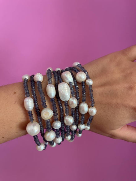 MAGNIFICO Bracciale multifili - 10 file - iolite e perle coltivate bianche