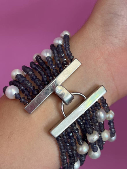 MAGNIFICO Bracciale multifili - 10 file - iolite e perle coltivate bianche